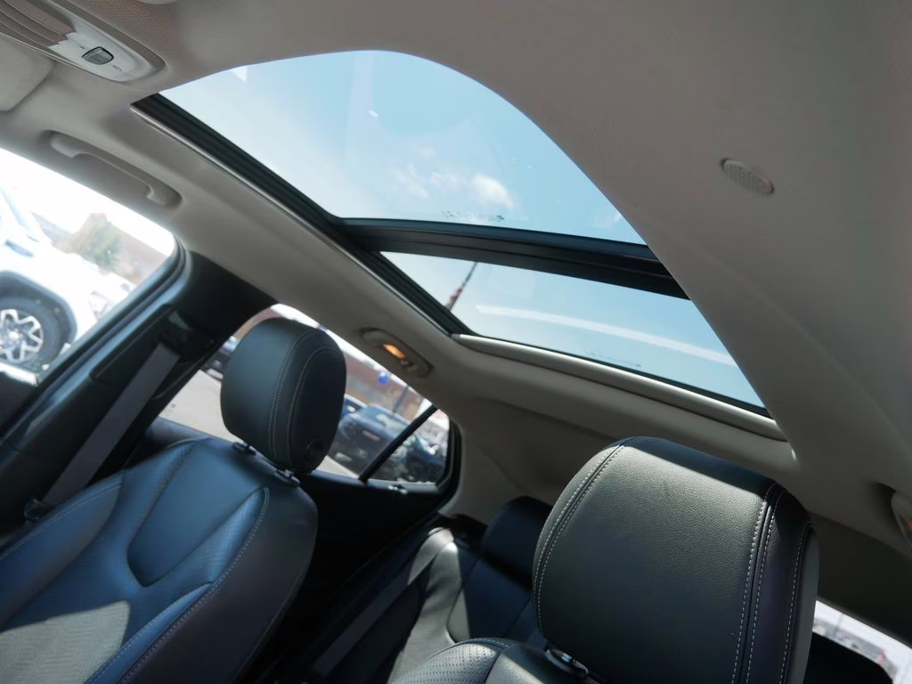 2023 Cinnabar Metallic Buick Encore GX Essence AWD SUV