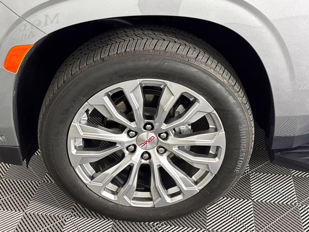 2024 Sterling Metallic GMC Yukon Denali 4X4 SUV