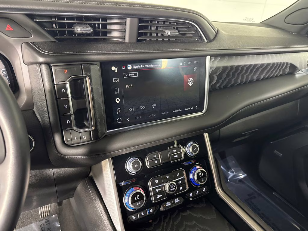 2024 Sterling Metallic GMC Yukon Denali 4X4 SUV