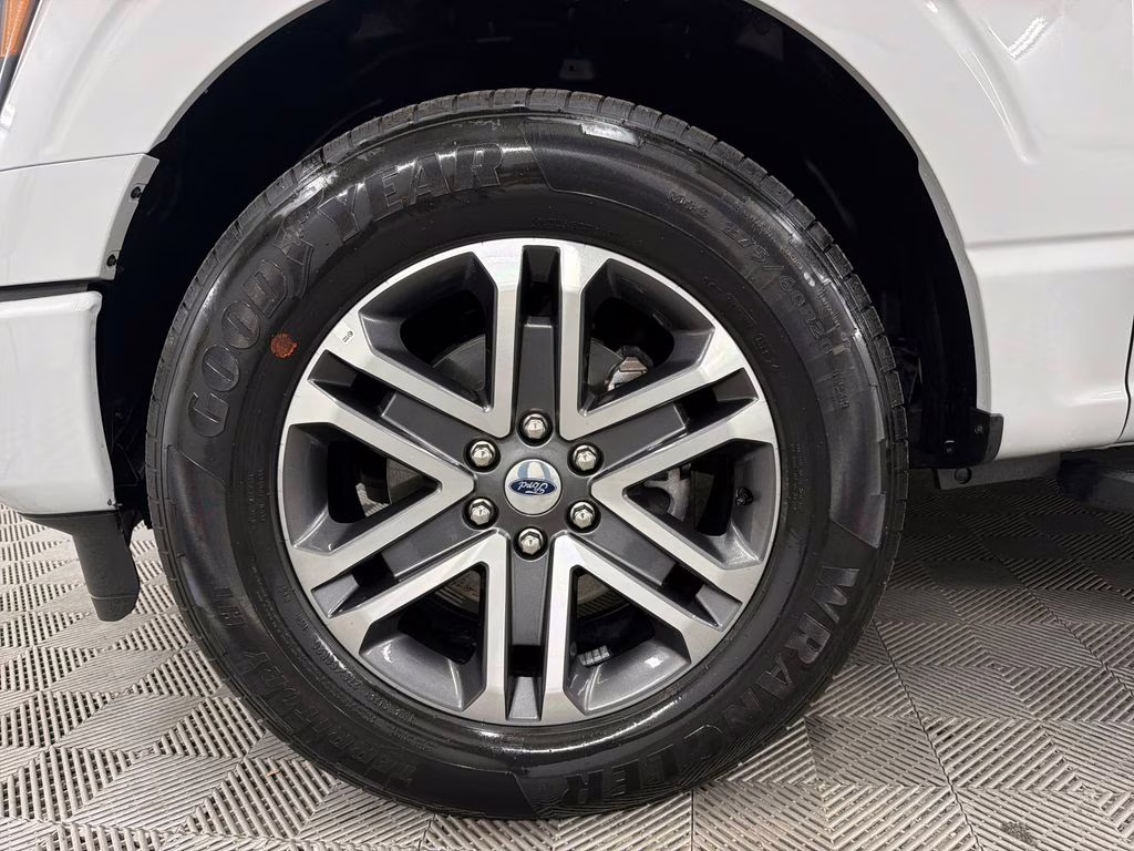 2023 Avalanche Ford F-150 XL RWD Truck