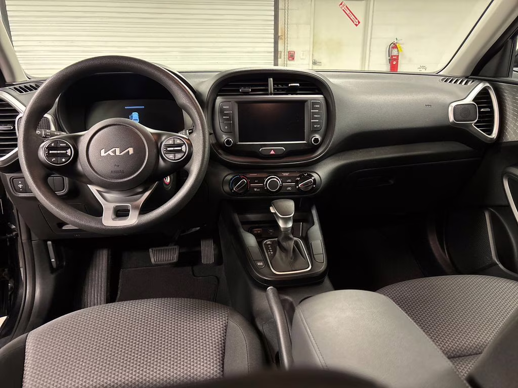 2025 Fusion Black Kia Soul LX FWD Hatchback