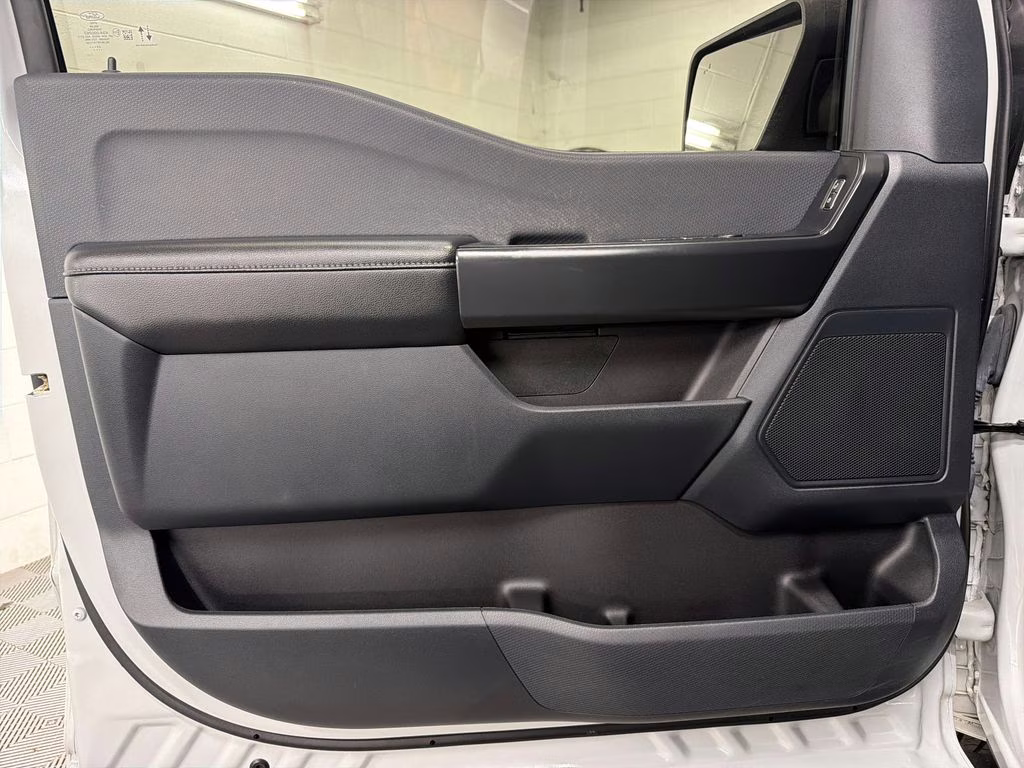 2023 Avalanche Ford F-150 XL RWD Truck