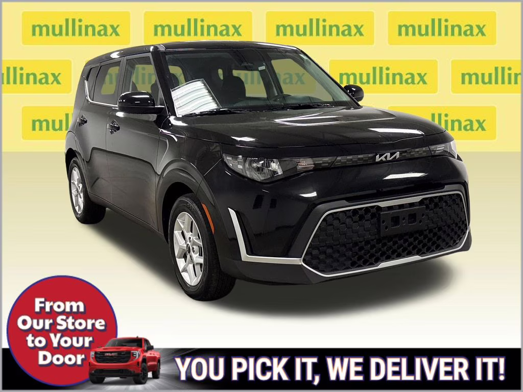 2025 Fusion Black Kia Soul LX FWD Hatchback