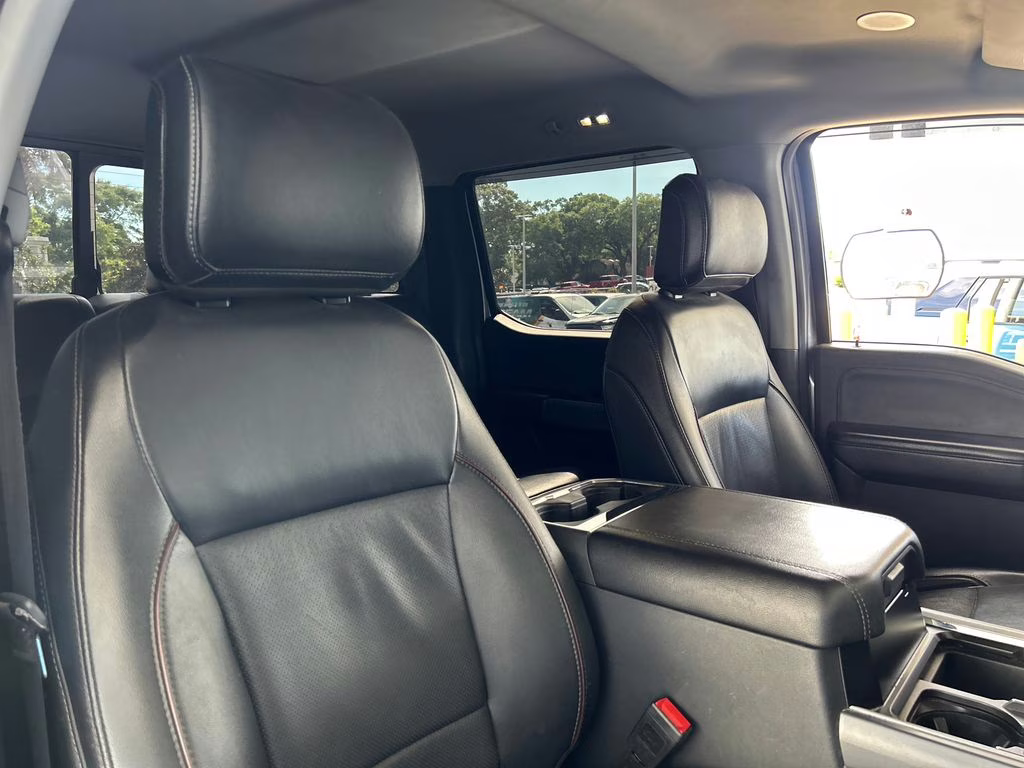 2024 Iconic Silver Metallic Ford Super Duty F-250 SRW Lariat 4X4 Truck