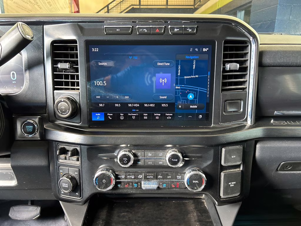 2024 Iconic Silver Metallic Ford Super Duty F-250 SRW Lariat 4X4 Truck
