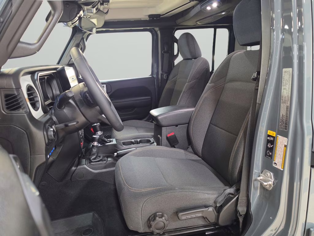 2025 Anvil Clear Coat Jeep Wrangler 4xe Willys 4X4 SUV