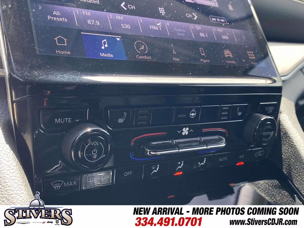 2022 Baltic Gray Metallic Clearcoat Jeep Grand Cherokee Limited RWD SUV