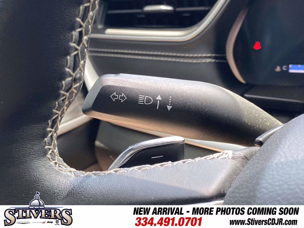 2022 Baltic Gray Metallic Clearcoat Jeep Grand Cherokee Limited RWD SUV