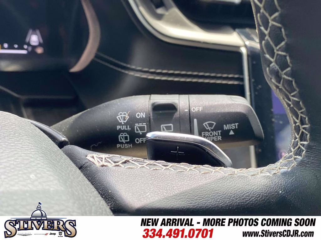 2022 Baltic Gray Metallic Clearcoat Jeep Grand Cherokee Limited RWD SUV