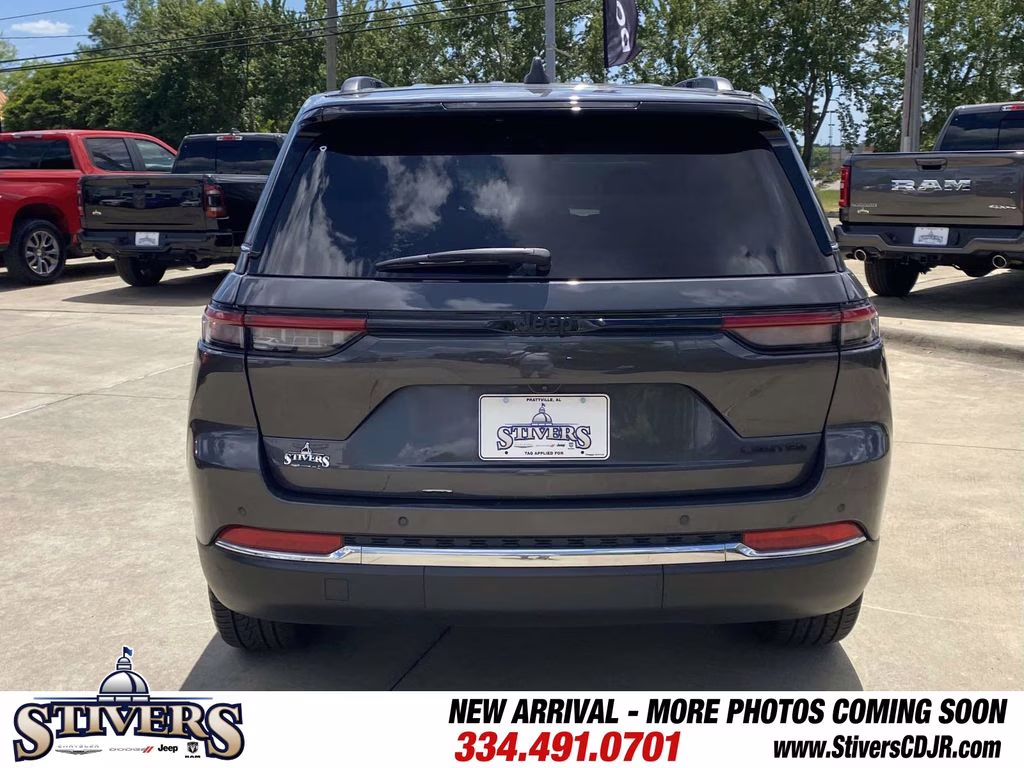 2022 Baltic Gray Metallic Clearcoat Jeep Grand Cherokee Limited RWD SUV