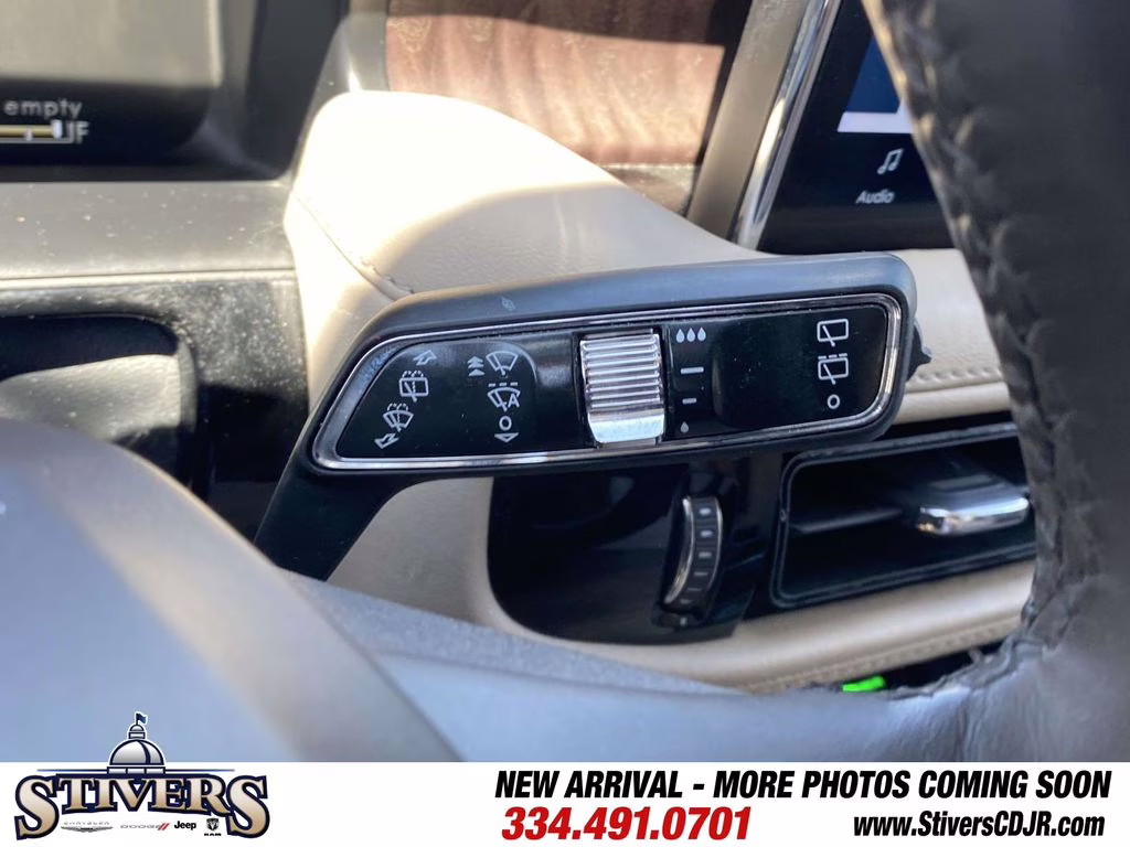 2022 White Metallic Lincoln Nautilus Reserve AWD SUV