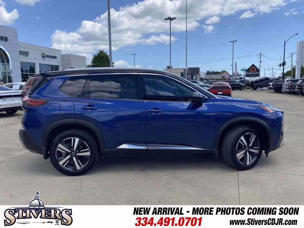 2023 Caspian Blue Metallic/Super Black Nissan Rogue Platinum FWD SUV