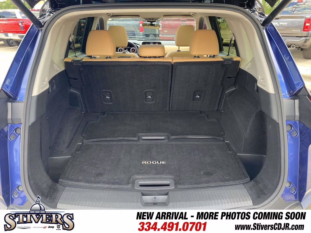 2023 Caspian Blue Metallic/Super Black Nissan Rogue Platinum FWD SUV