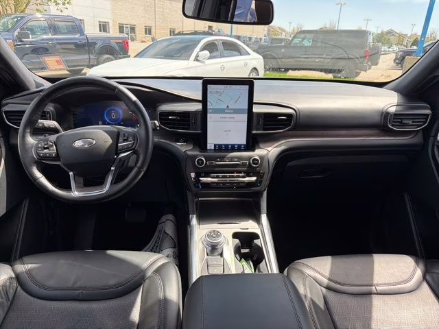 2020 Magnetic Ford Explorer Platinum 4X4 SUV