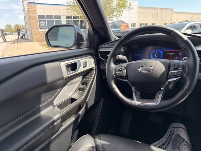 2020 Magnetic Ford Explorer Platinum 4X4 SUV