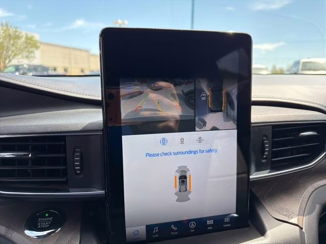 2020 Magnetic Ford Explorer Platinum 4X4 SUV
