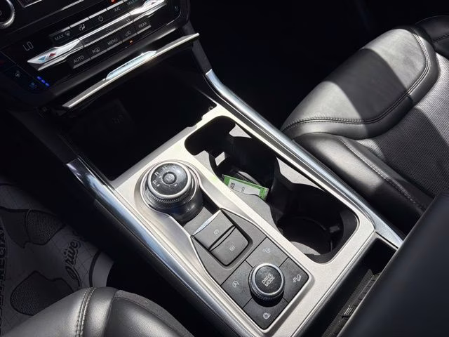 2020 Magnetic Ford Explorer Platinum 4X4 SUV