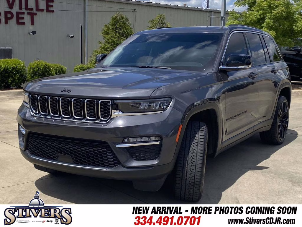 2022 Baltic Gray Metallic Clearcoat Jeep Grand Cherokee Limited RWD SUV