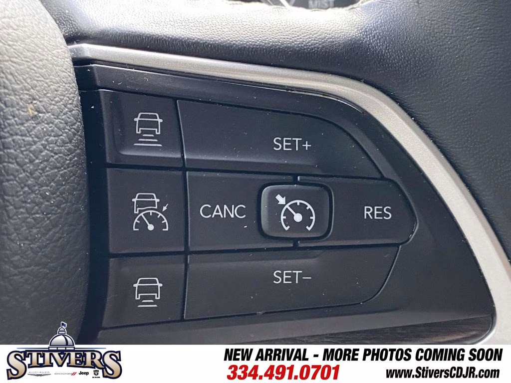 2022 Baltic Gray Metallic Clearcoat Jeep Grand Cherokee Limited RWD SUV