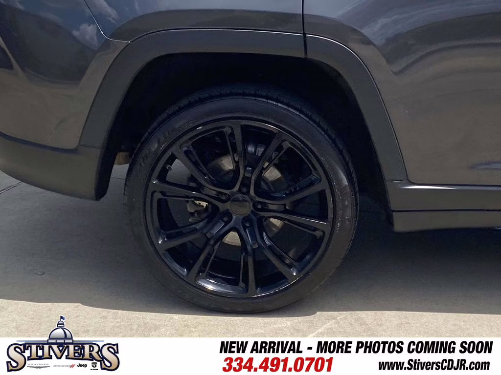 2022 Baltic Gray Metallic Clearcoat Jeep Grand Cherokee Limited RWD SUV