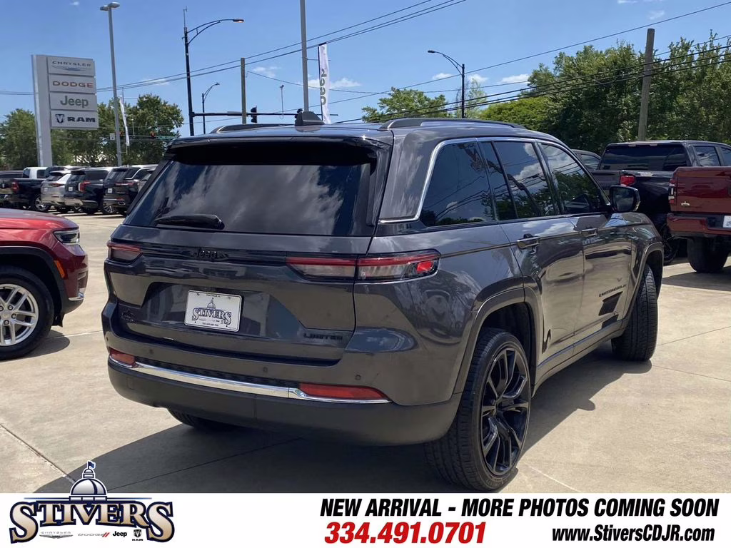 2022 Baltic Gray Metallic Clearcoat Jeep Grand Cherokee Limited RWD SUV