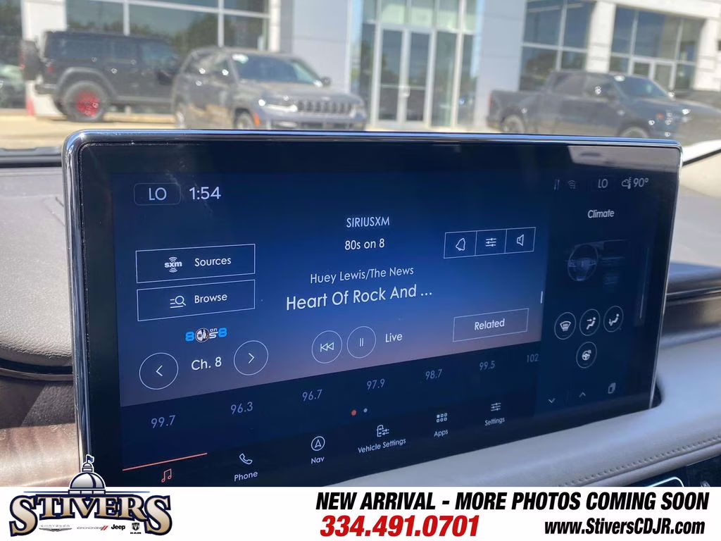 2022 White Metallic Lincoln Nautilus Reserve AWD SUV