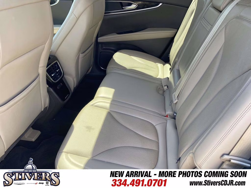 2022 White Metallic Lincoln Nautilus Reserve AWD SUV