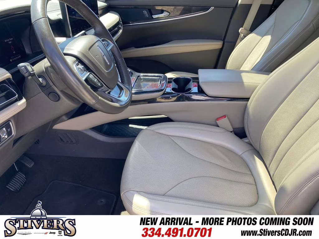 2022 White Metallic Lincoln Nautilus Reserve AWD SUV