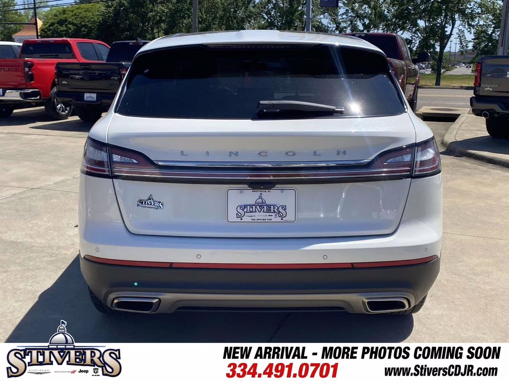 2022 White Metallic Lincoln Nautilus Reserve AWD SUV