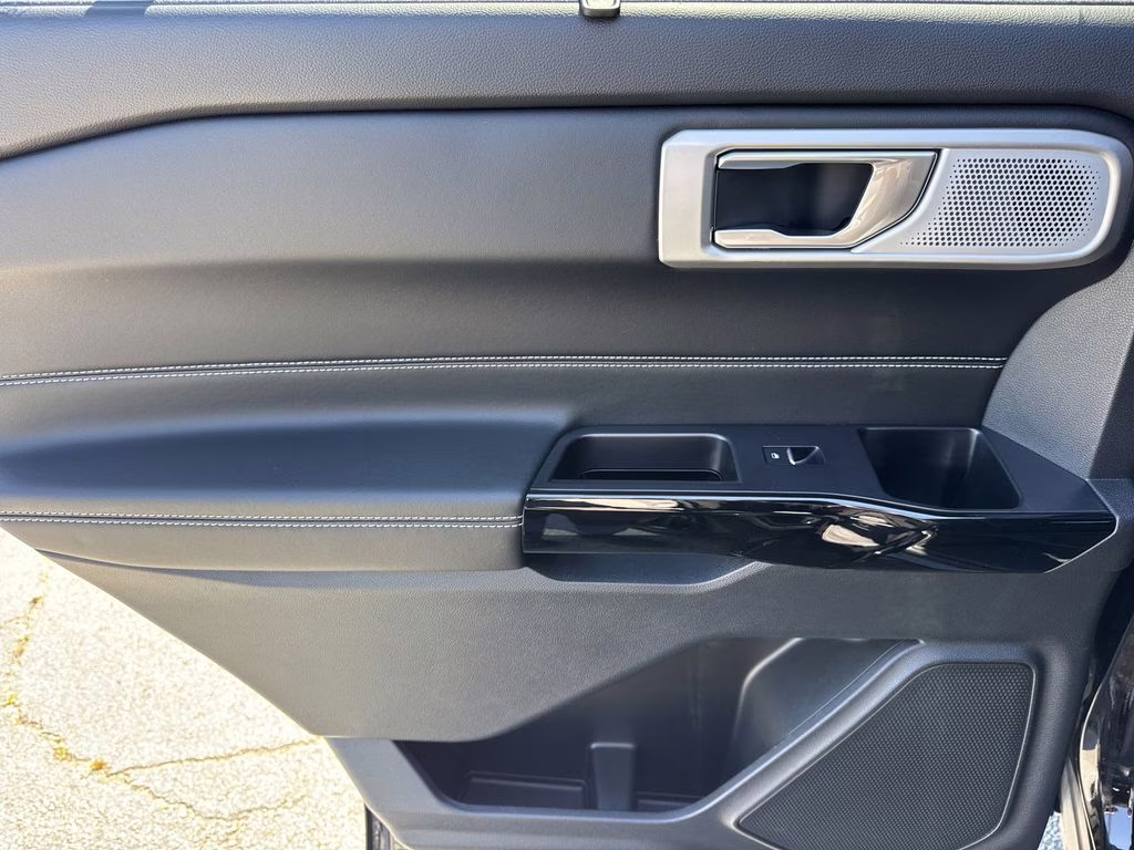 2023 Black Metallic Ford Explorer ST 4X4 SUV