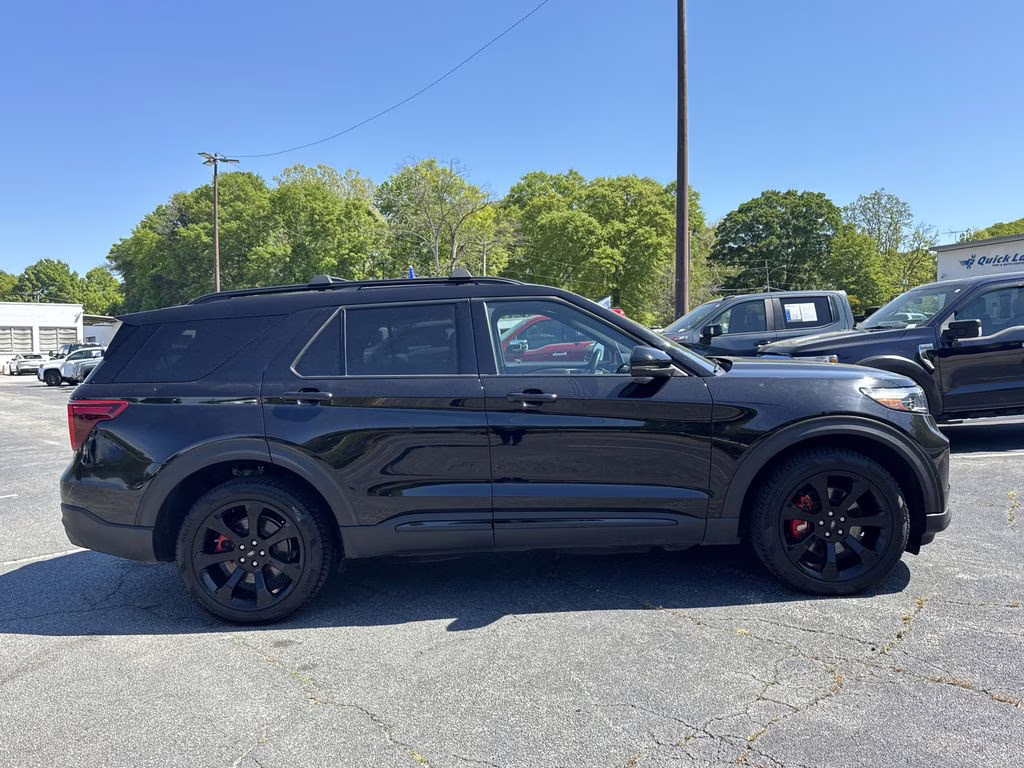 2023 Black Metallic Ford Explorer ST 4X4 SUV