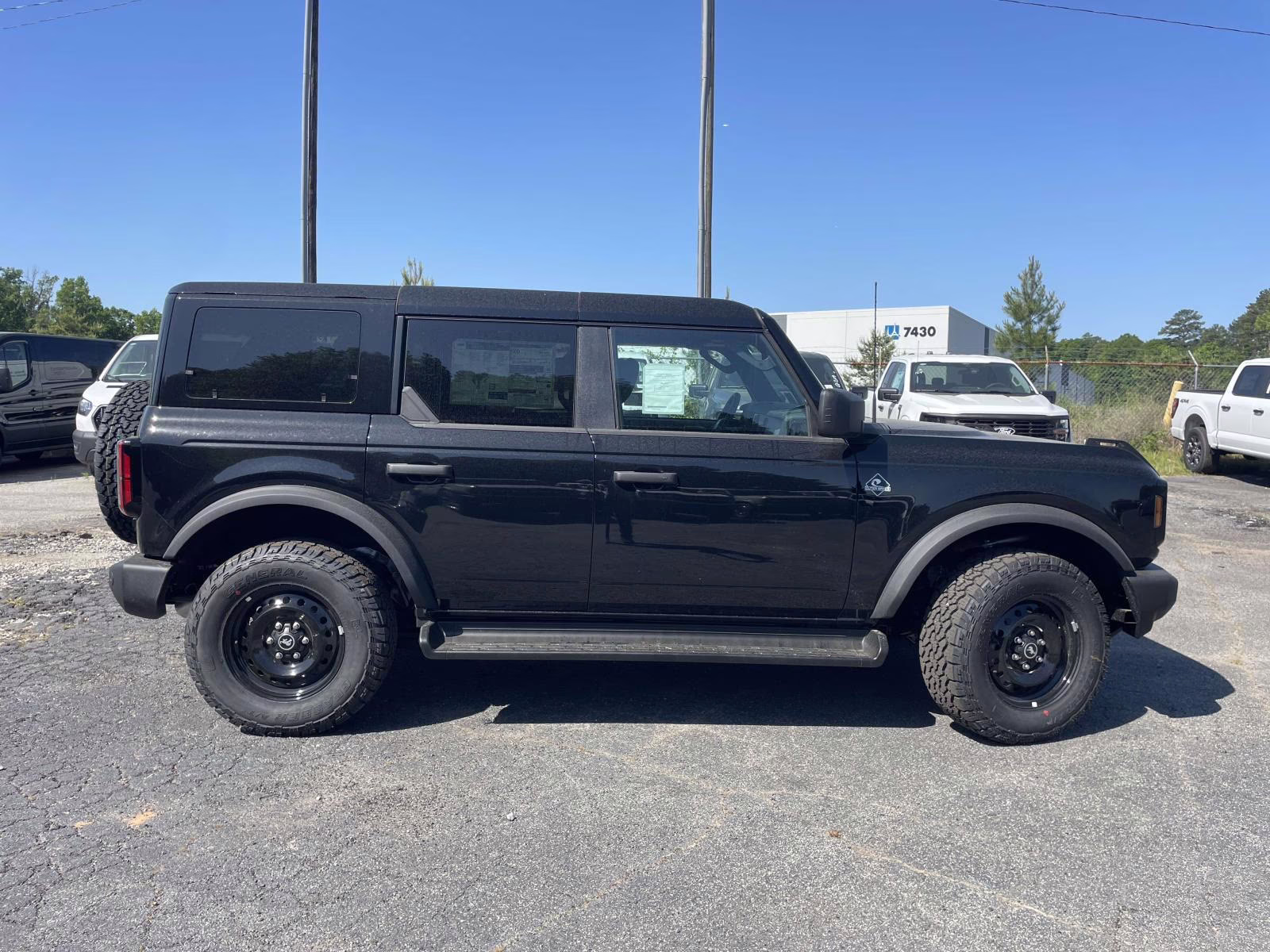 2026 Shadow Black Ford Bronco Outer Banks 4X4 SUV