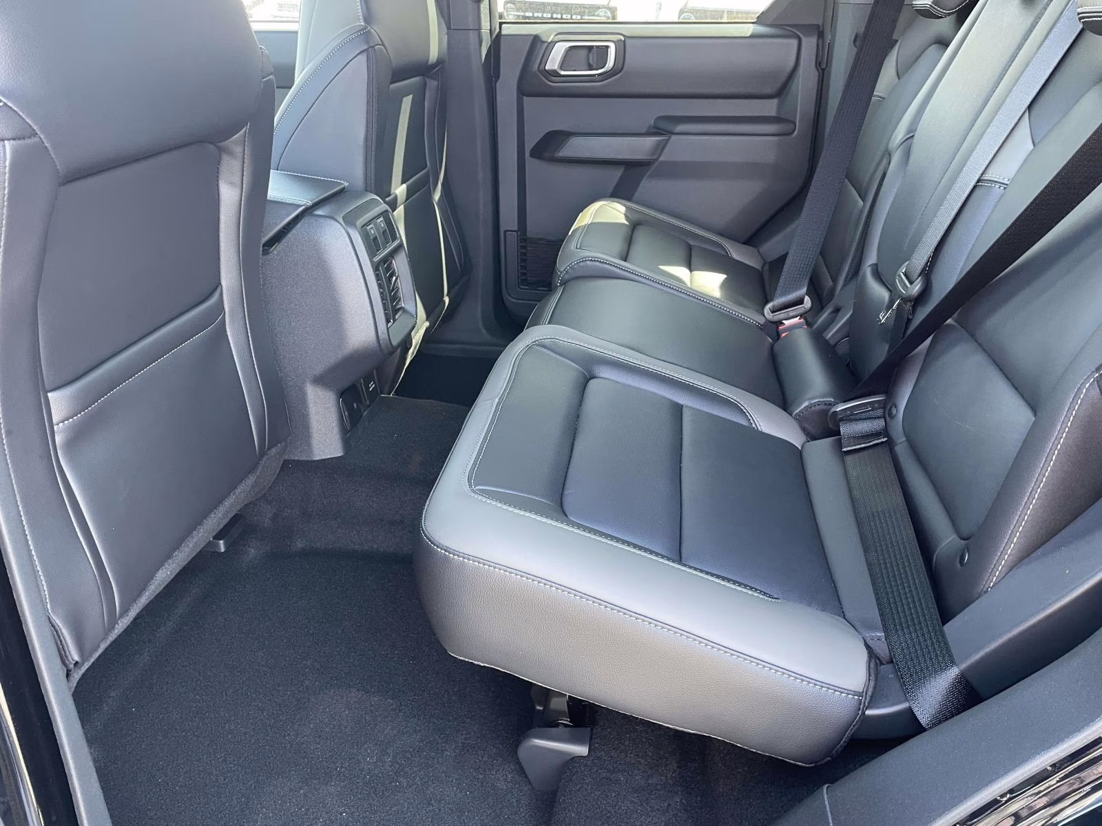 2026 Shadow Black Ford Bronco Outer Banks 4X4 SUV