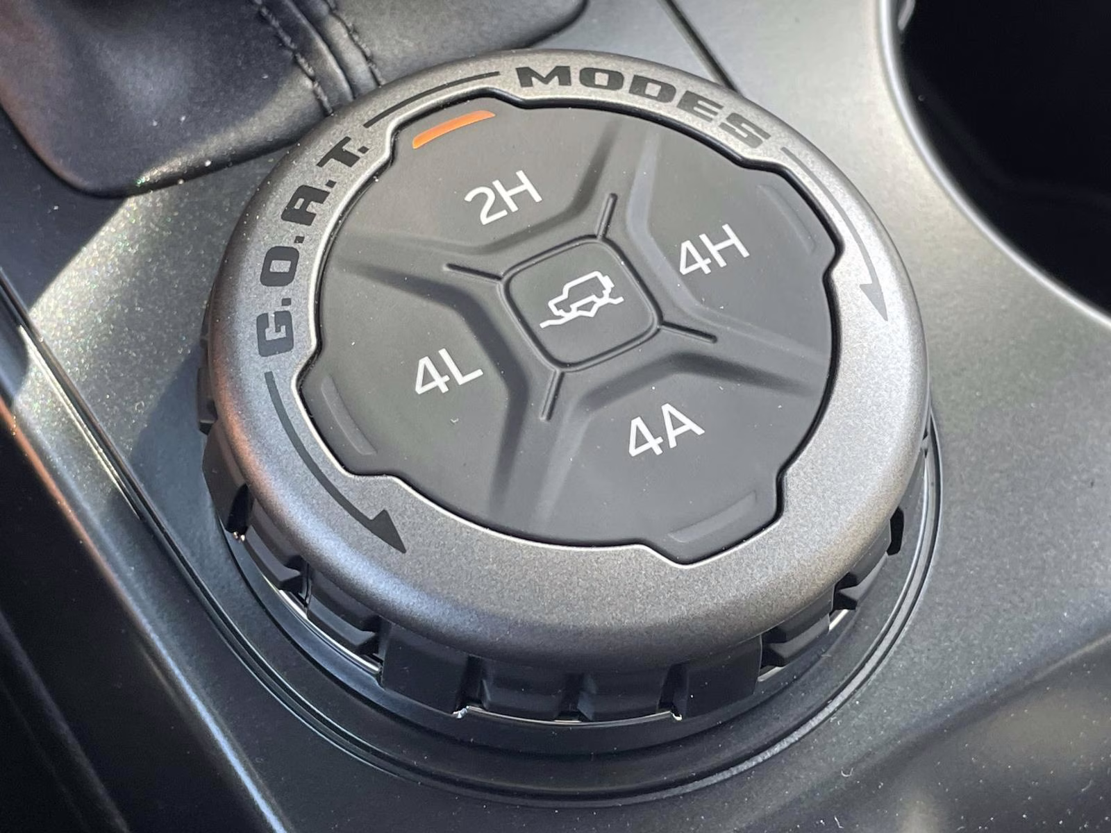 2026 Oxford White Ford Bronco Badlands 4X4 SUV