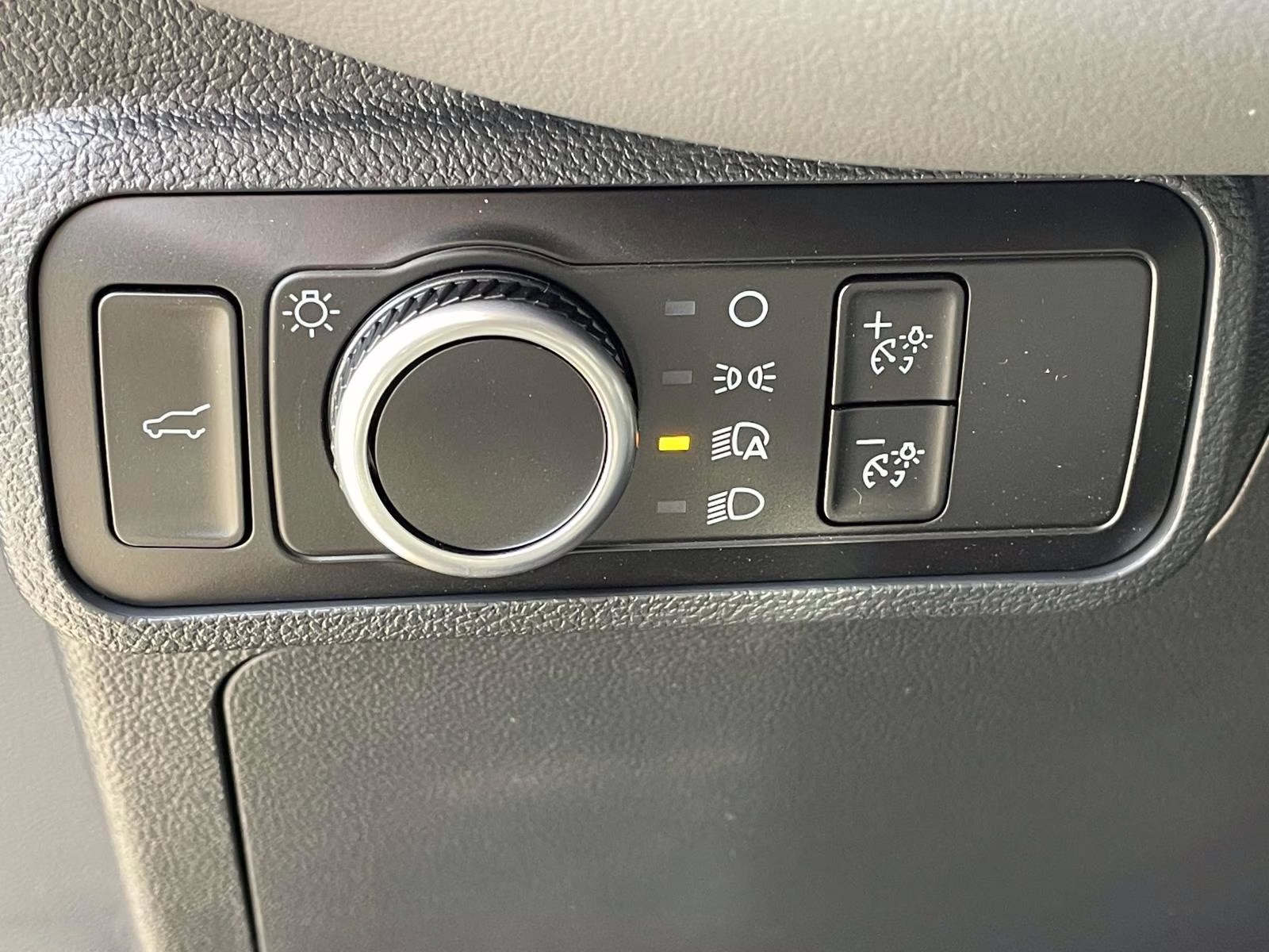 2026 Black Metallic Ford Explorer Active RWD SUV