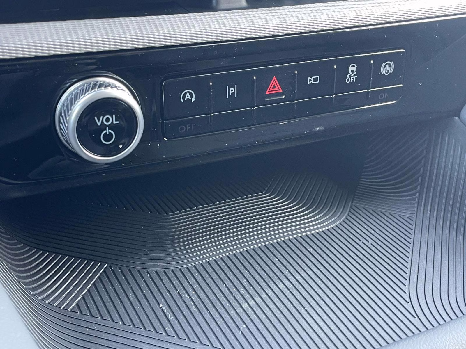 2026 Gray Metallic Ford Explorer Active RWD SUV