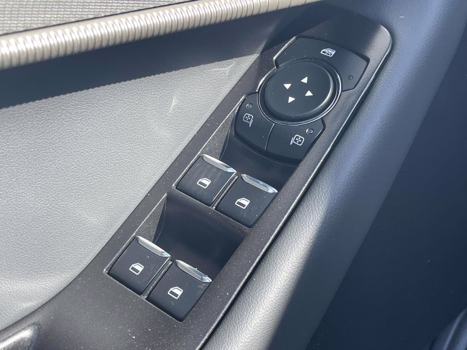 2026 Gray Metallic Ford Explorer Active RWD SUV