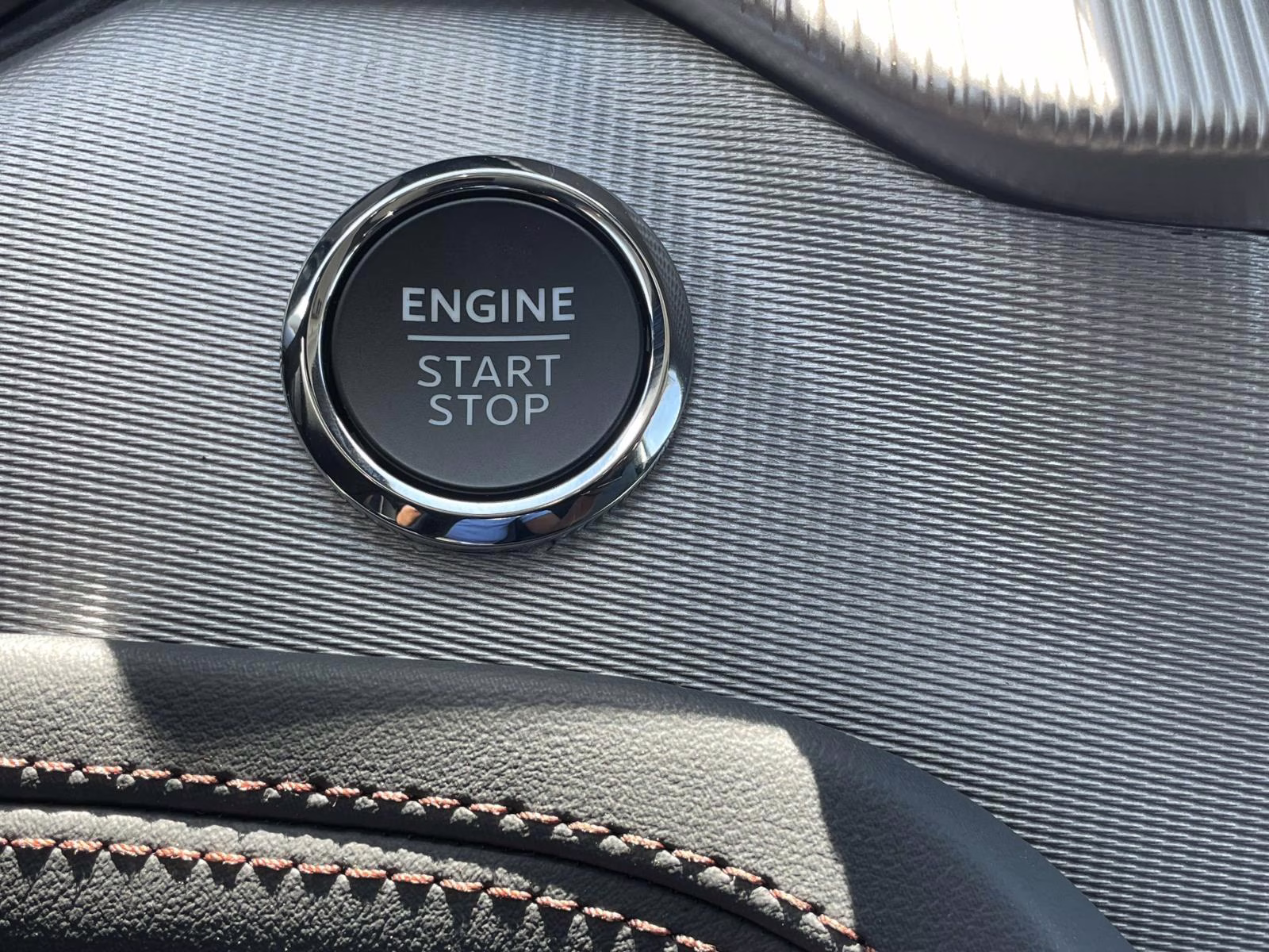 2026 White Metallic Ford Explorer Active RWD SUV