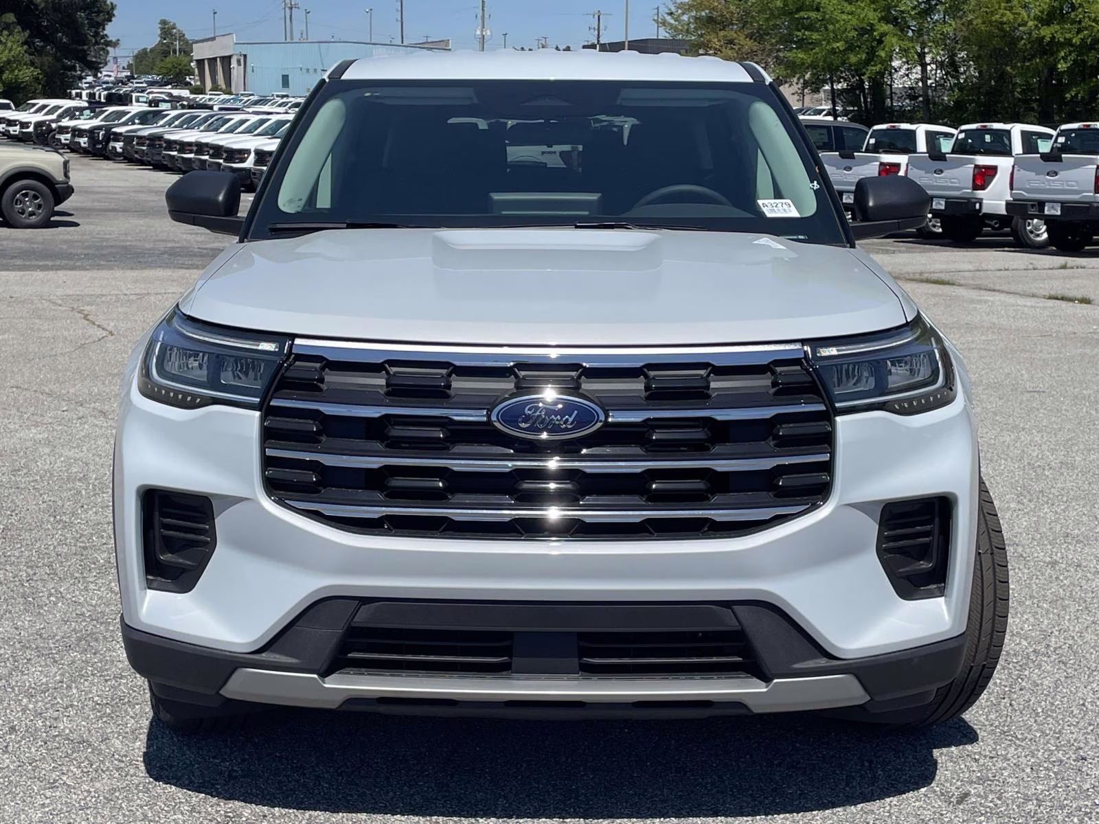 2026 White Metallic Ford Explorer Active RWD SUV
