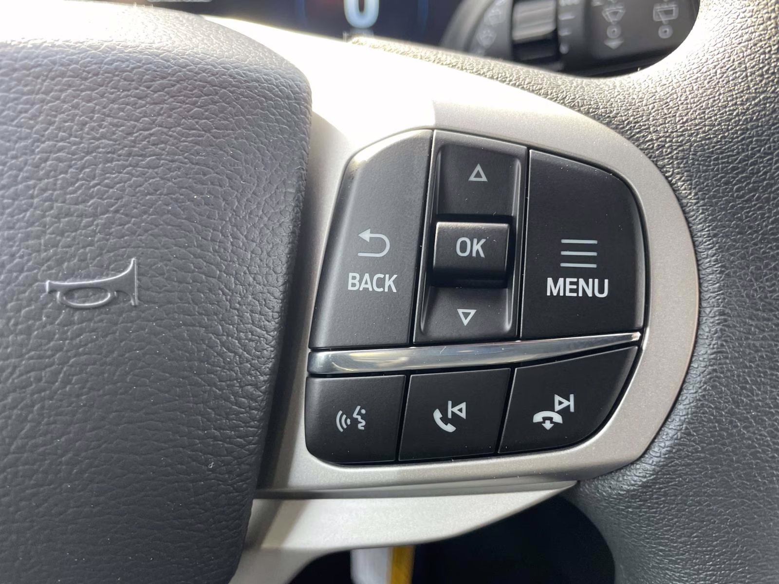 2026 White Ford Explorer Active RWD SUV