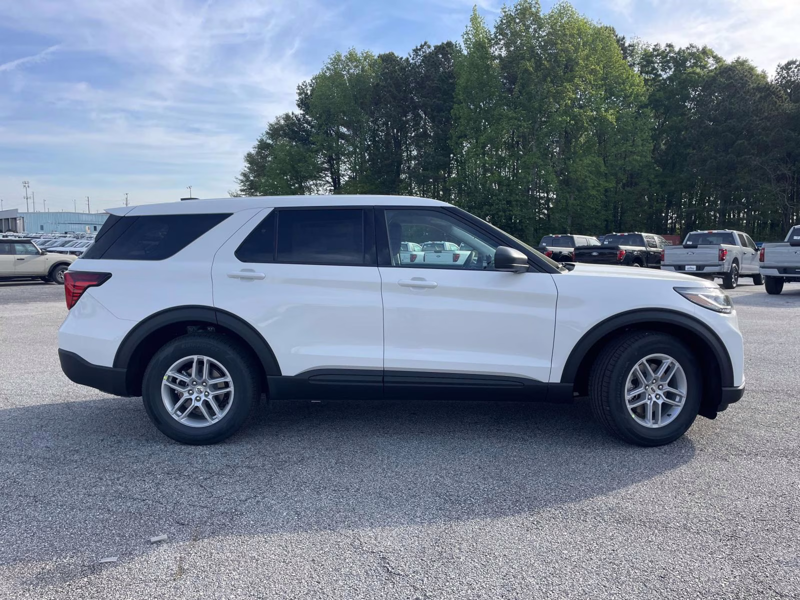 2026 White Ford Explorer Active RWD SUV
