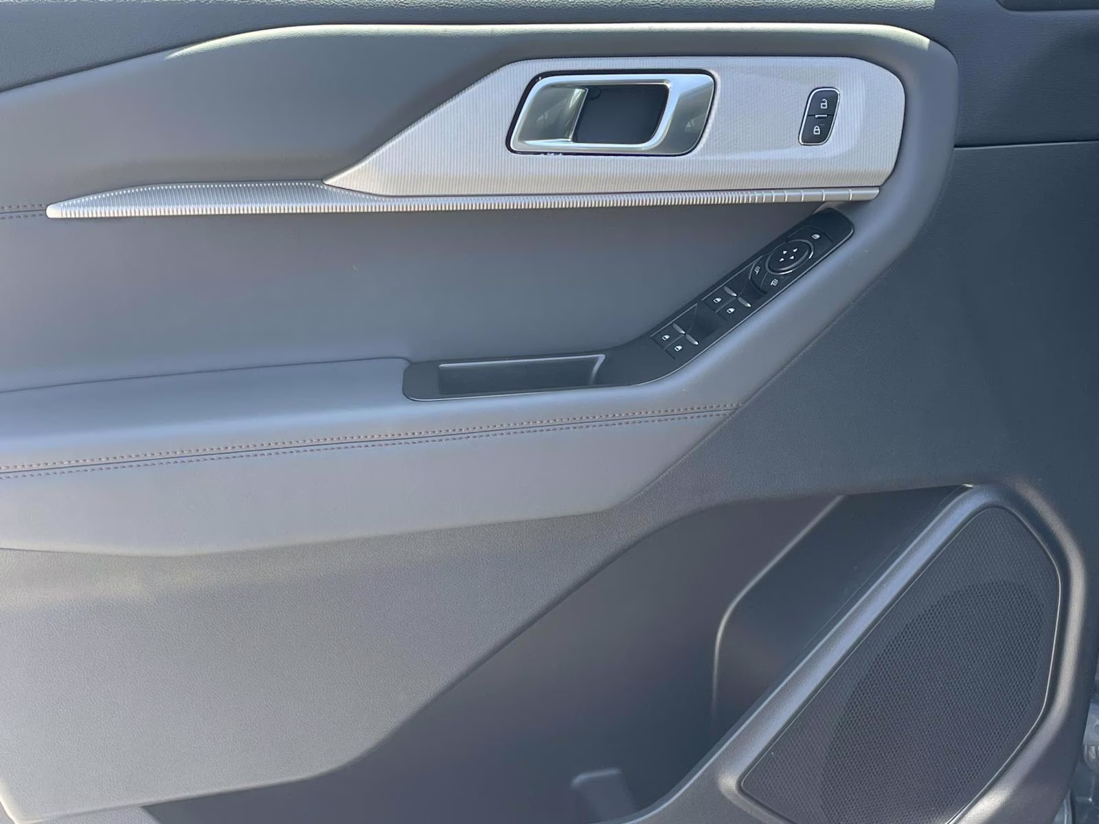 2026 Gray Metallic Ford Explorer Active RWD SUV