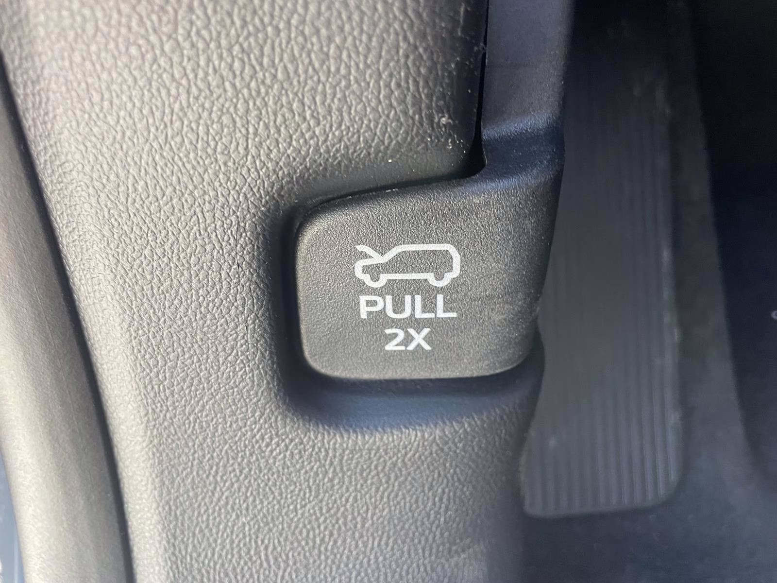 2026 Gray Metallic Ford Explorer Active RWD SUV