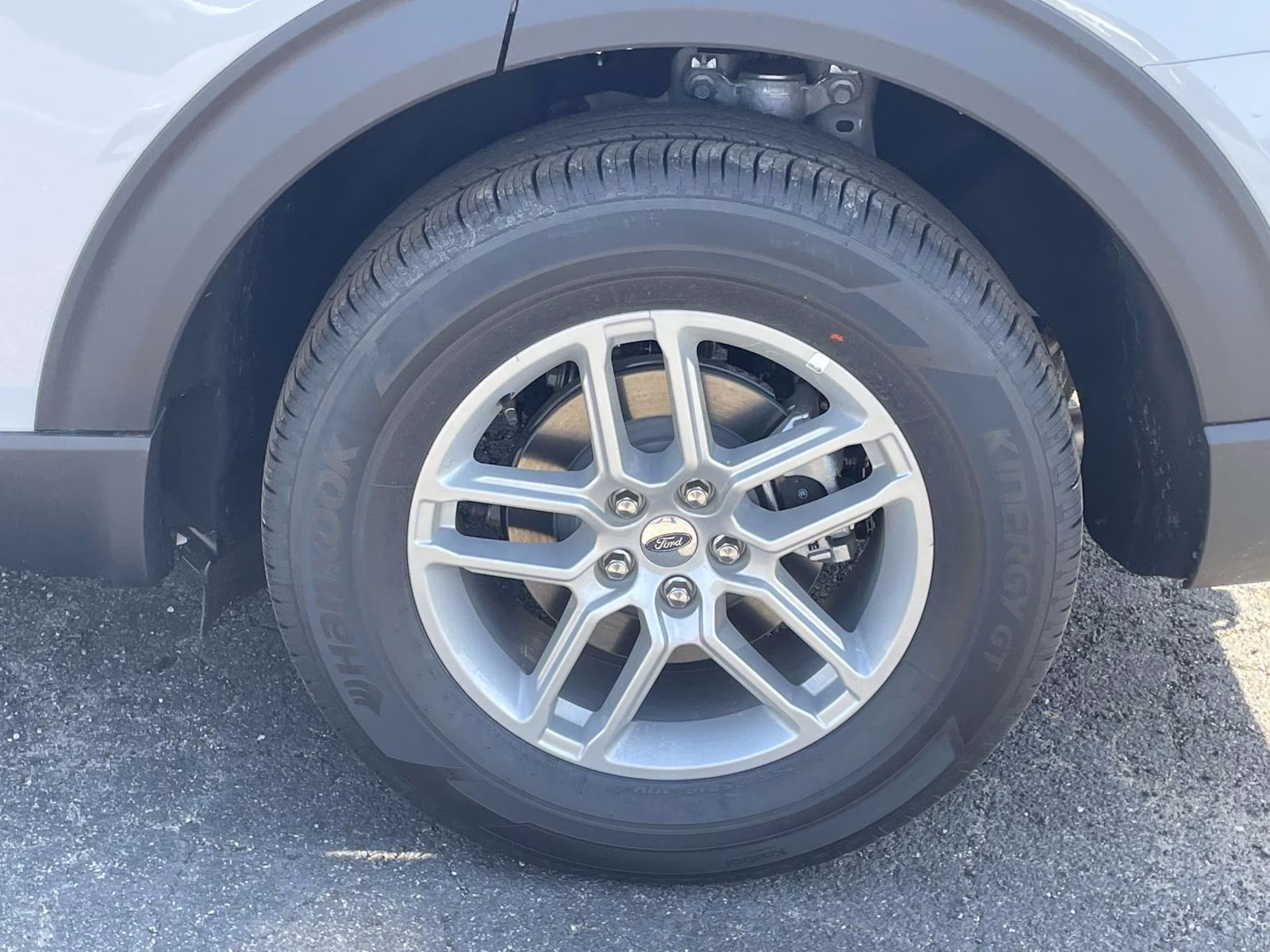 2026 White Metallic Ford Explorer Active RWD SUV