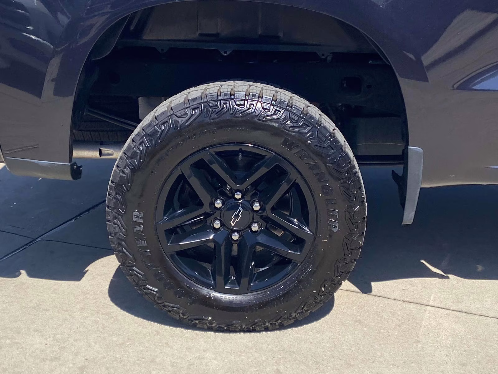 2023 Dark Ash Metallic Chevrolet Silverado 1500 LT Trail Boss 4X4 Truck