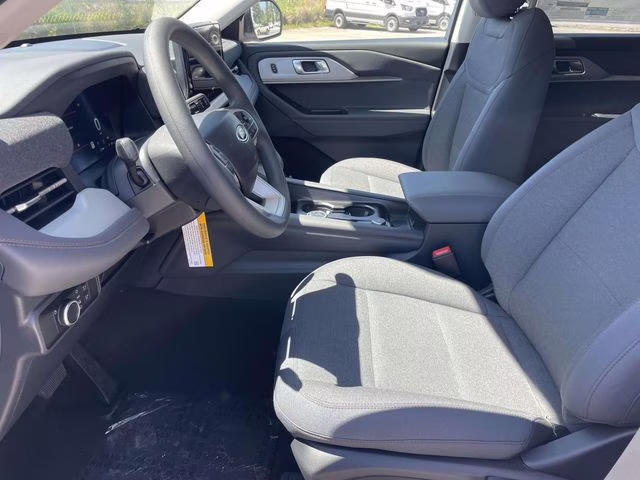 2026 White Metallic Ford Explorer Active RWD SUV