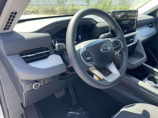 2026 White Metallic Ford Explorer Active RWD SUV