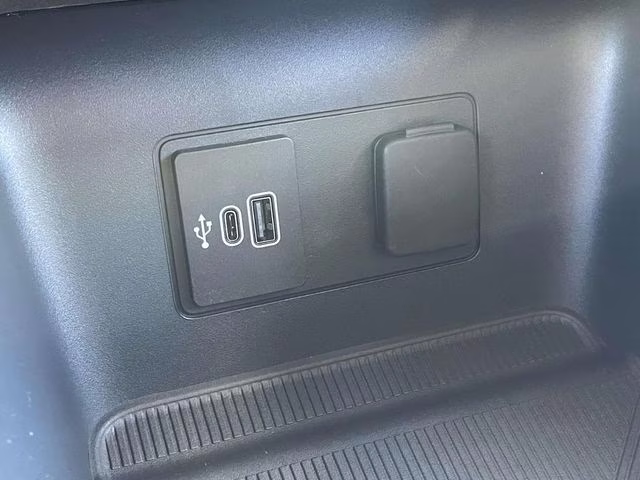 2026 White Metallic Ford Explorer Active RWD SUV