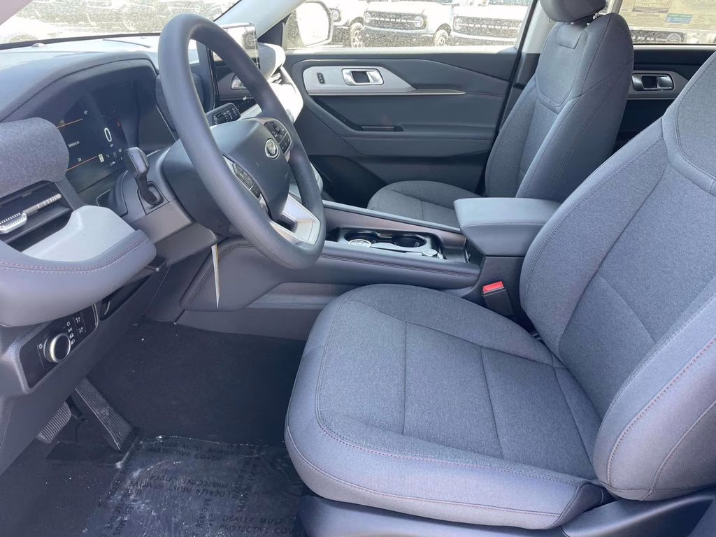 2026 White Metallic Ford Explorer Active RWD SUV