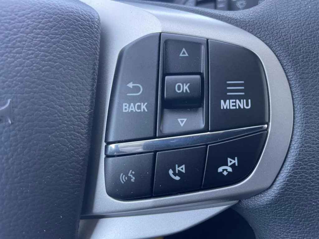 2026 White Metallic Ford Explorer Active RWD SUV